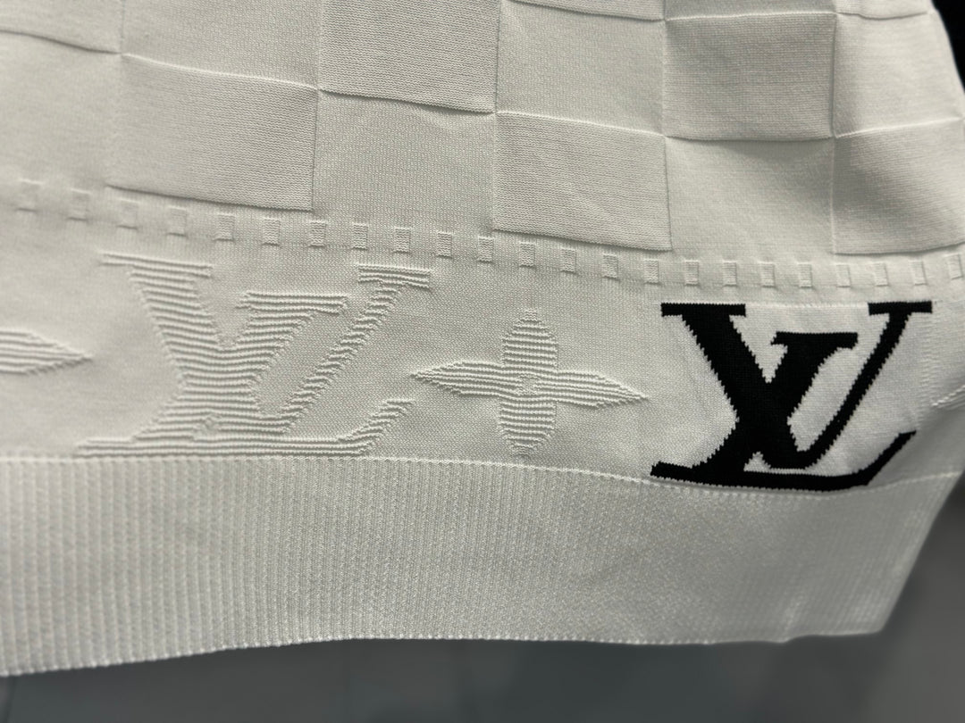 Louis Vuitton Men's White Damier Knit T-Shirt With Logo