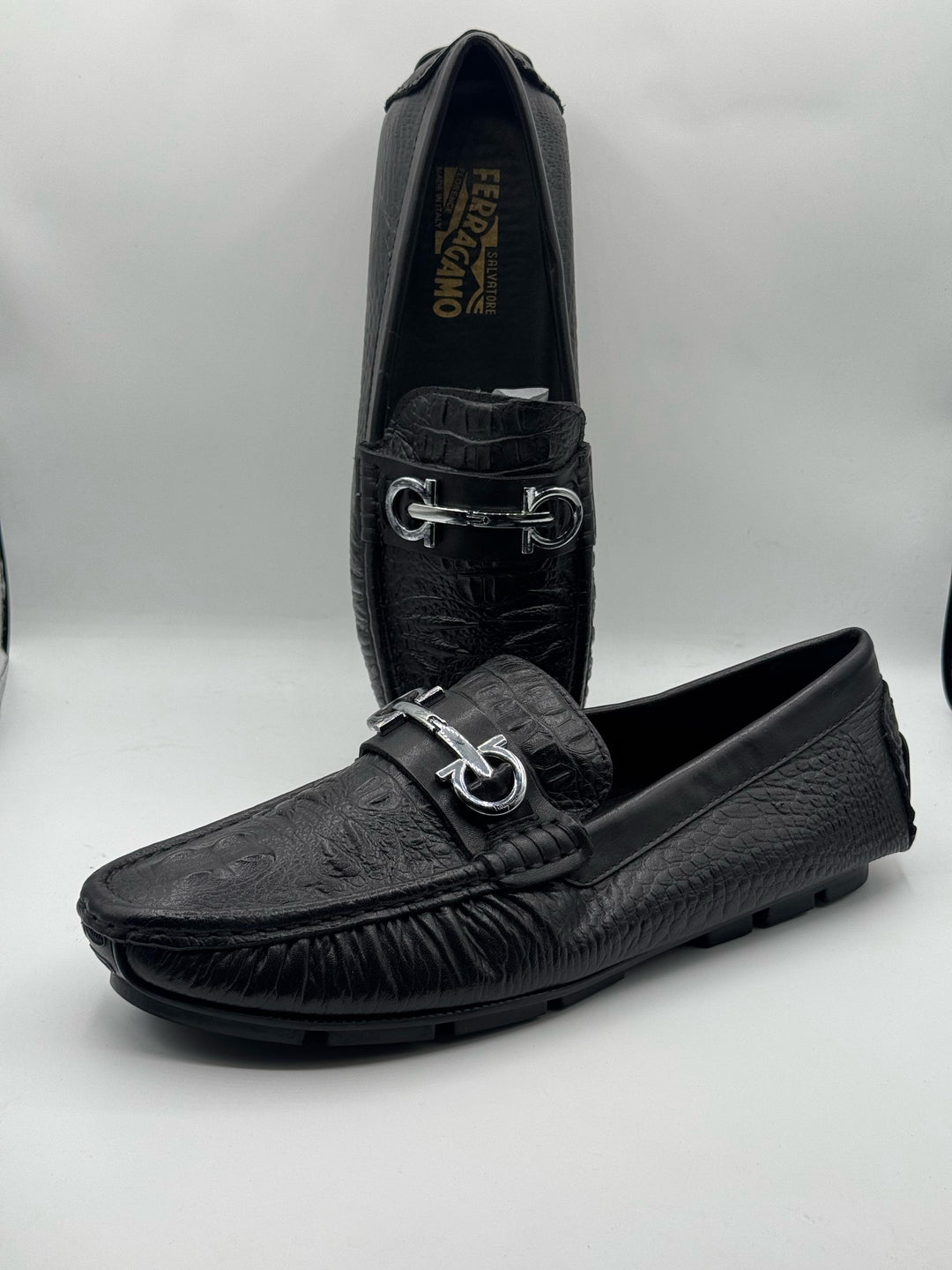 Ferragamo Premium Quality Black Loafer With Buckle