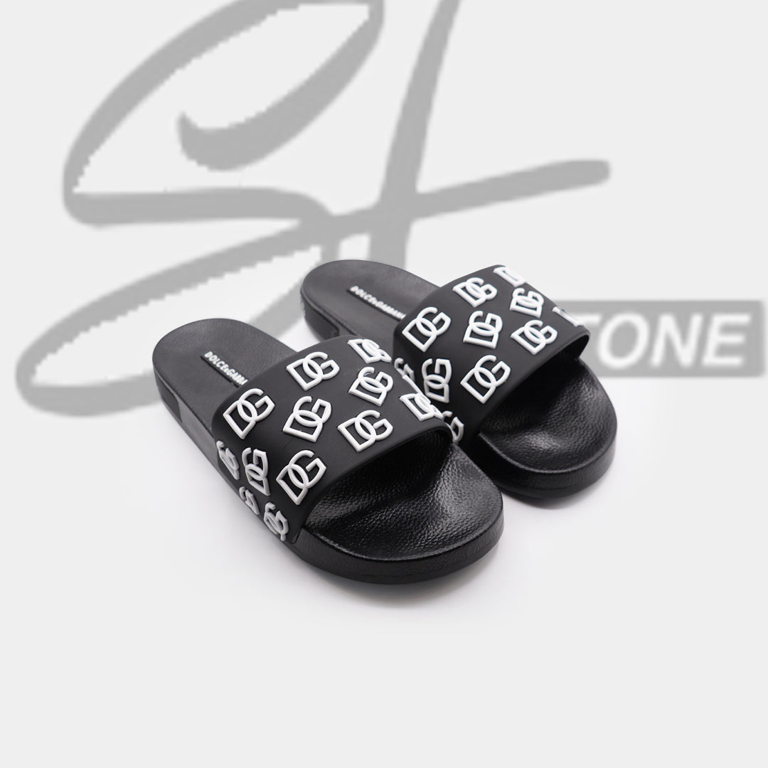 d&g all over logo embellished premium quality black medicated soft slipper d&g all over logo embellished premium quality black medicated soft slipper
