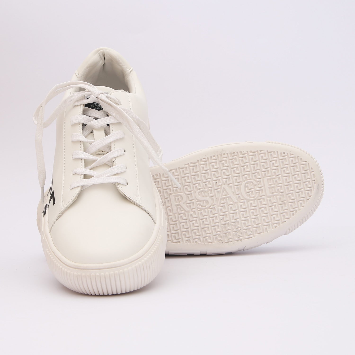 3E25394A-E655-46B6-A0D5-6064299092B9 Versace premium white Sneakers - Image 4