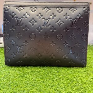 elegant men's black wristlet