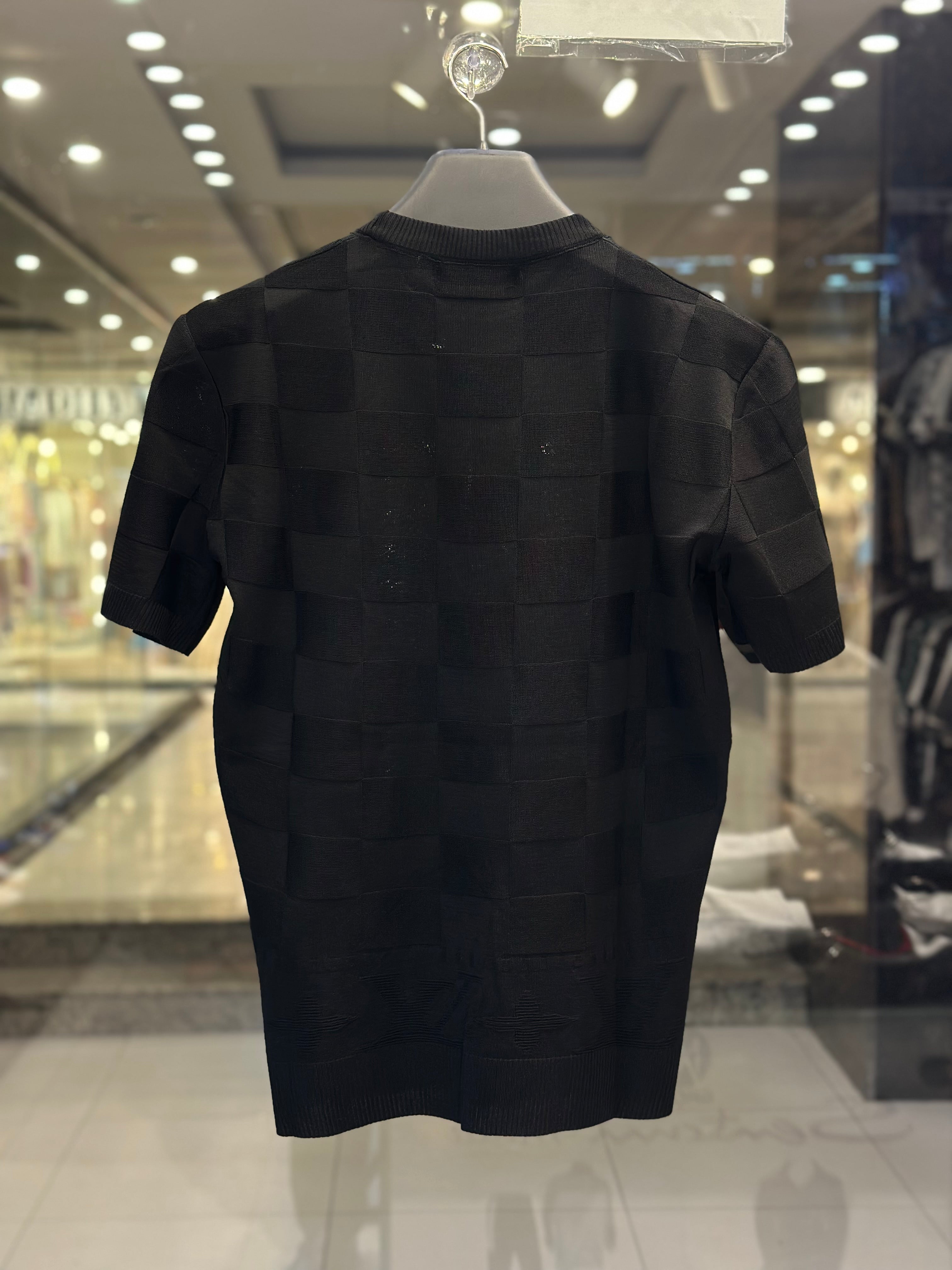 louis vuitton men's black damier knit t shirt with logo louis vuitton men's black damier knit t shirt with logo