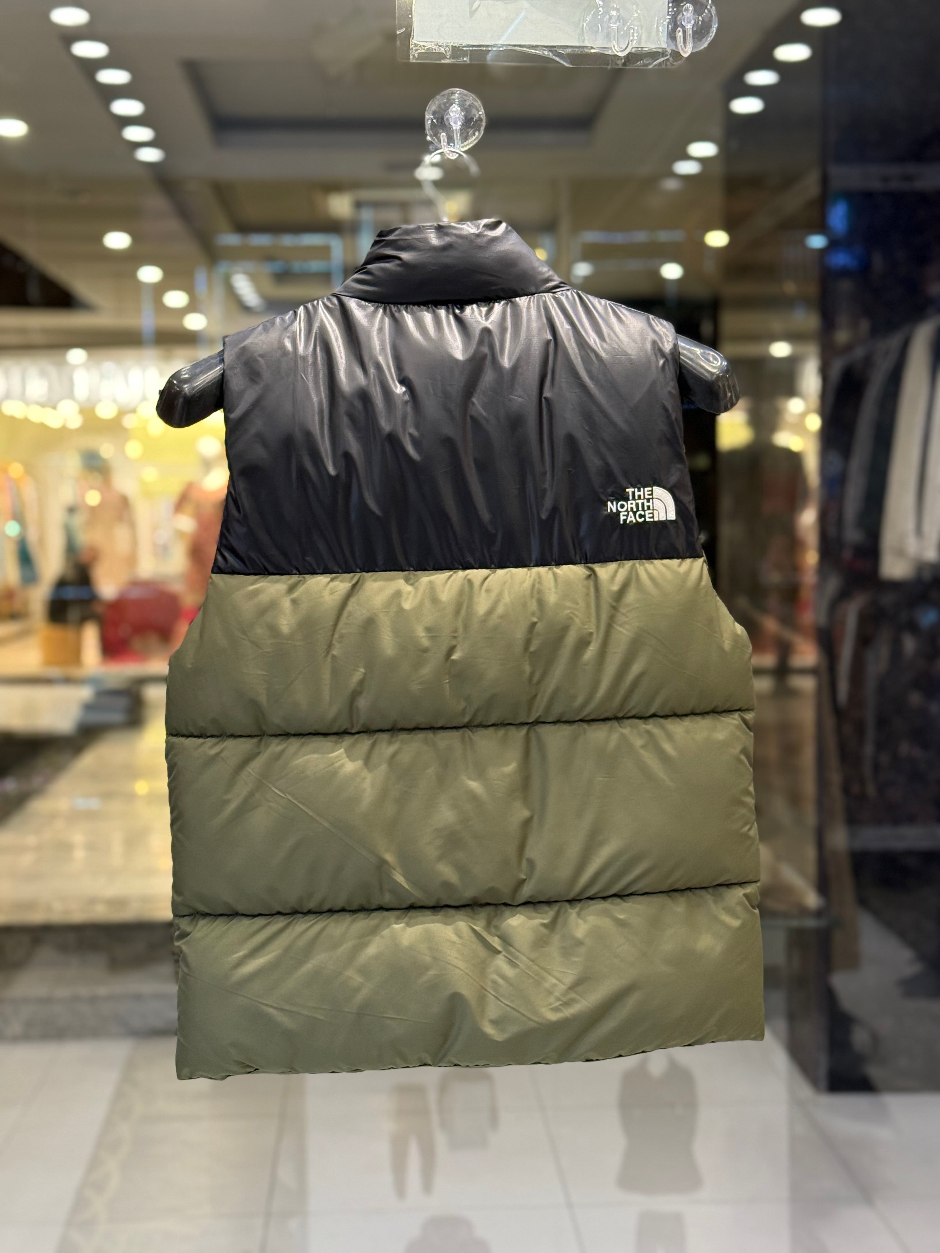 IMG_0669 The North Face Men’s Puffer Sleeveless Jacket | Olive & Black - Image 2