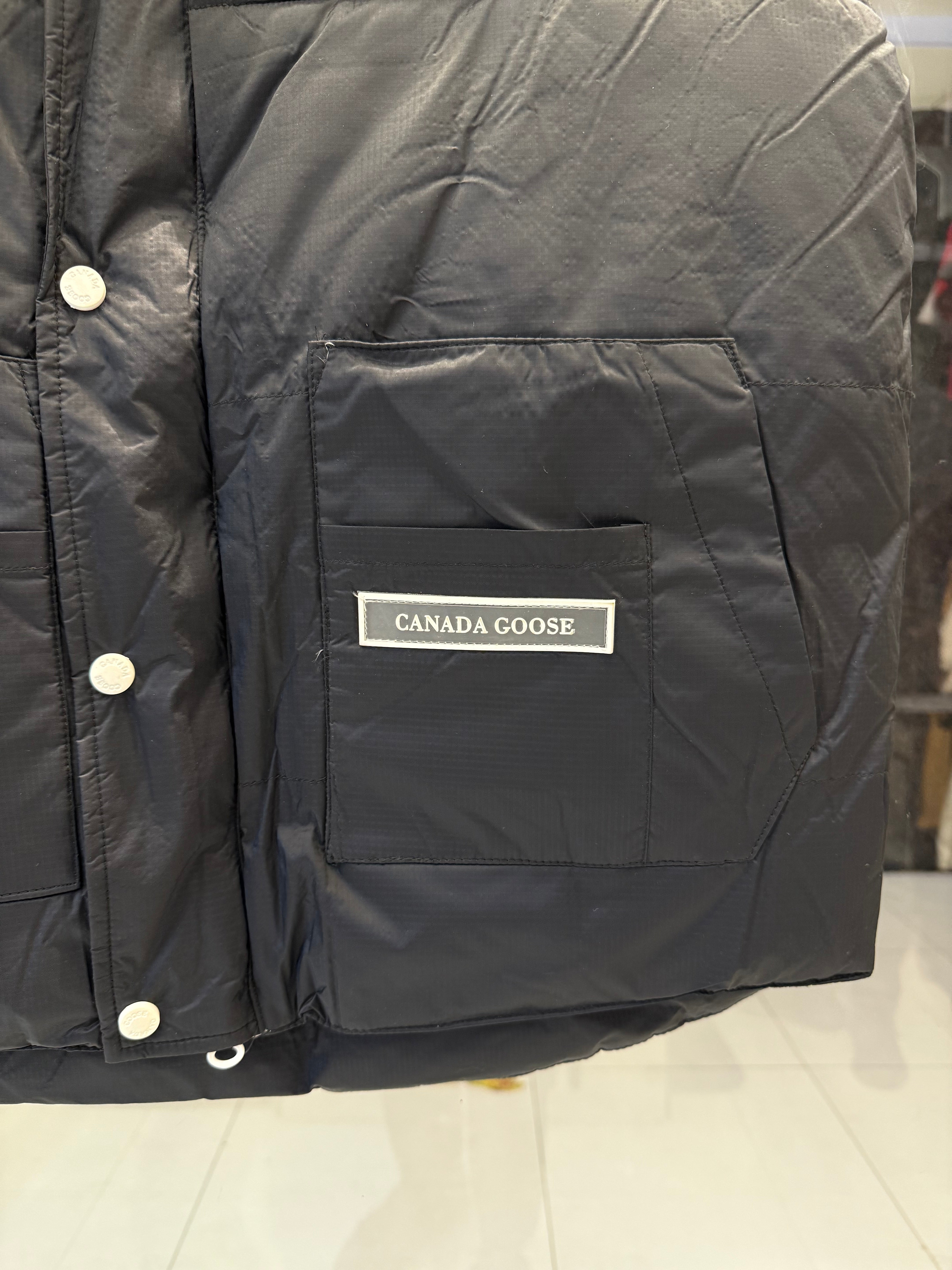 IMG_0841 Premium Canada Goose Black Puffer Vest - Image 6