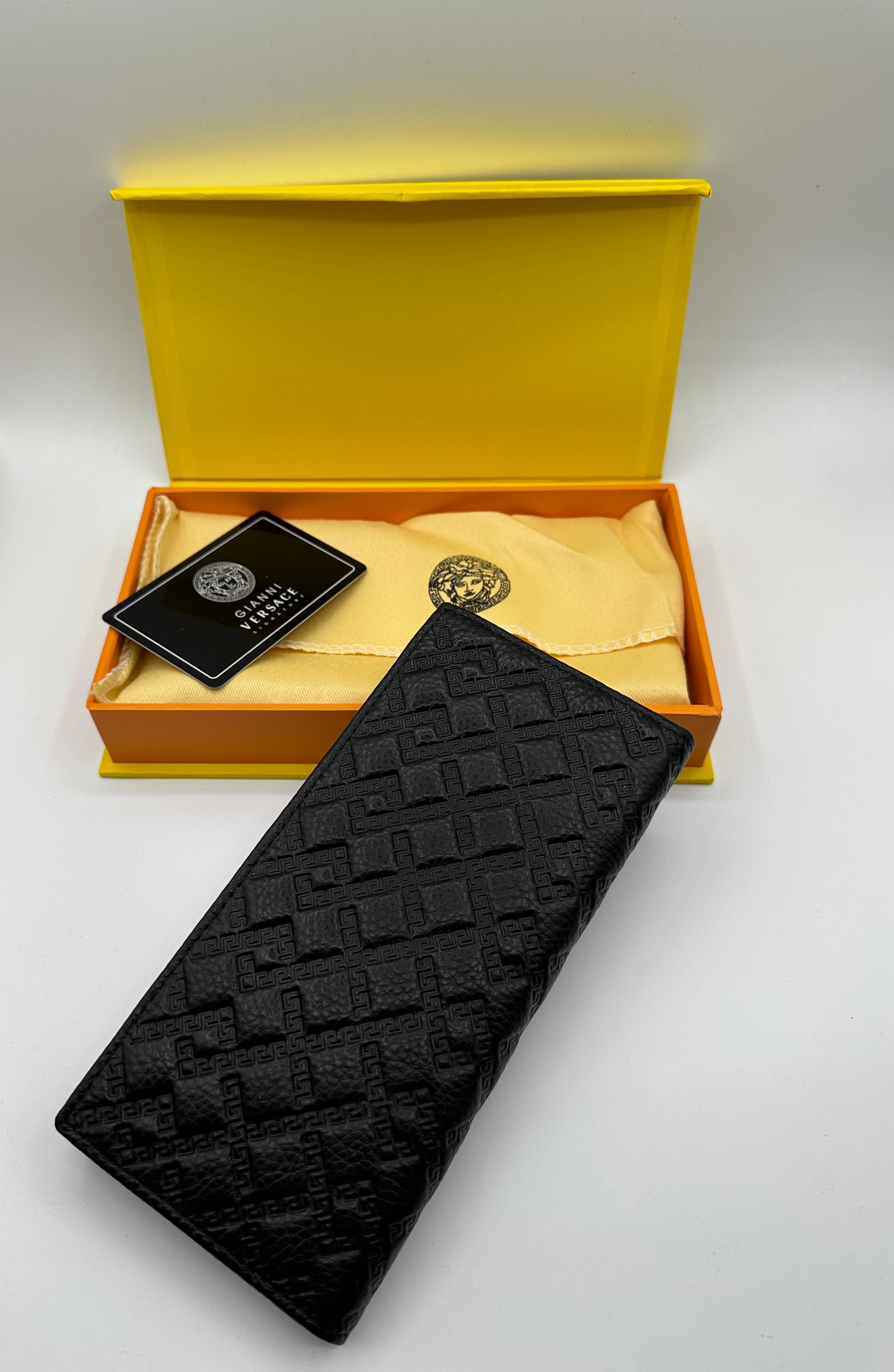 WhatsAppImage2024-08-03at16.21.07_1 Versace Premium Black Long Wallet - Image 3
