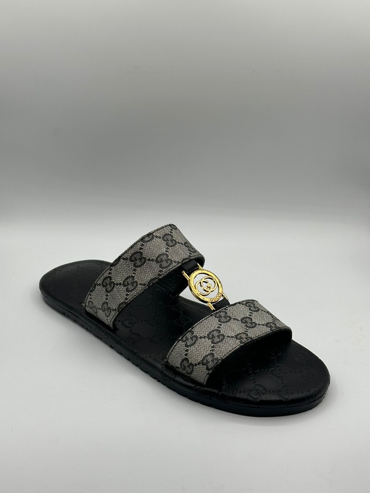 gucci premium printed slipper with logo gucci premium printed slipper with logo