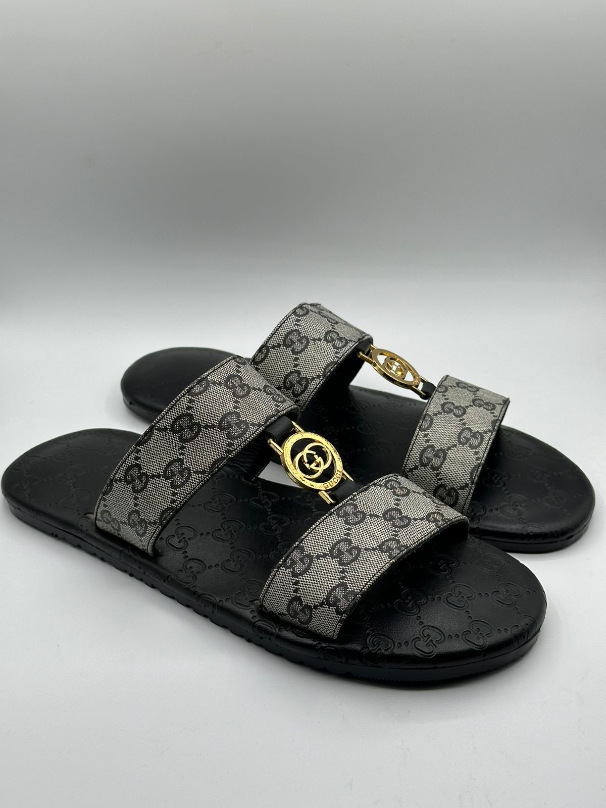 gucci premium printed slipper with logo gucci premium printed slipper with logo