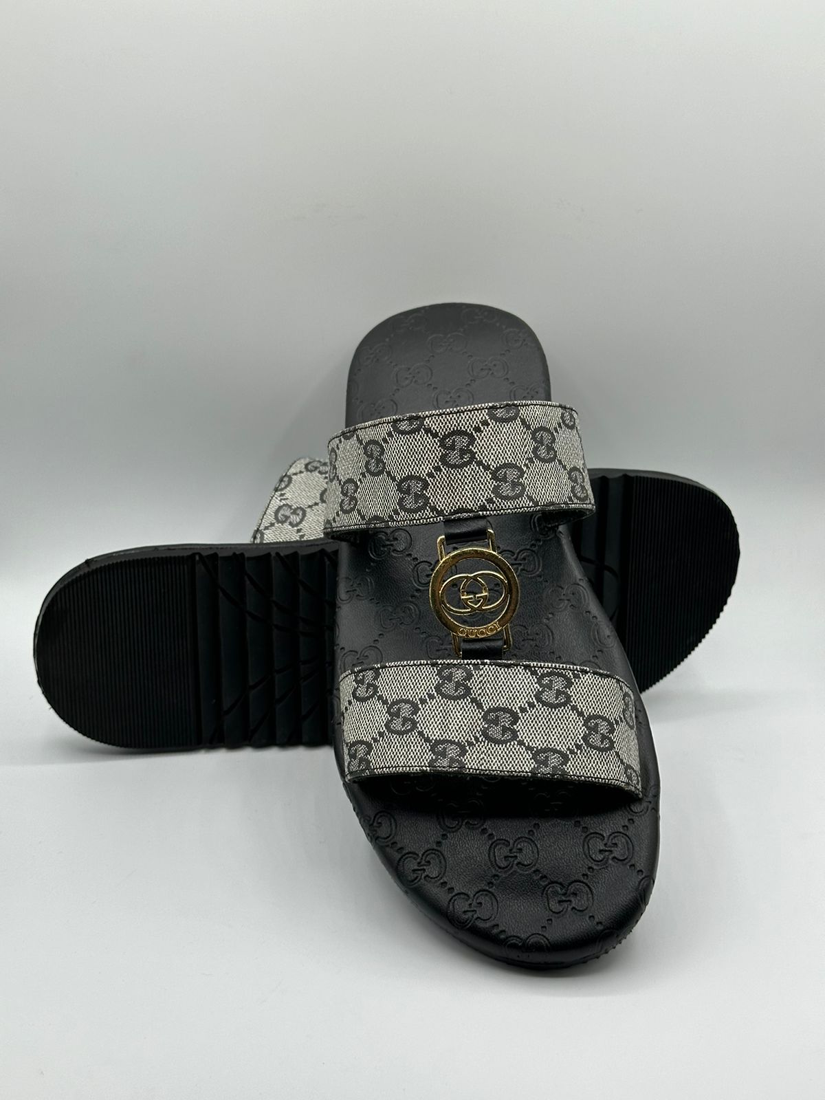 gucci premium printed slipper with logo gucci premium printed slipper with logo