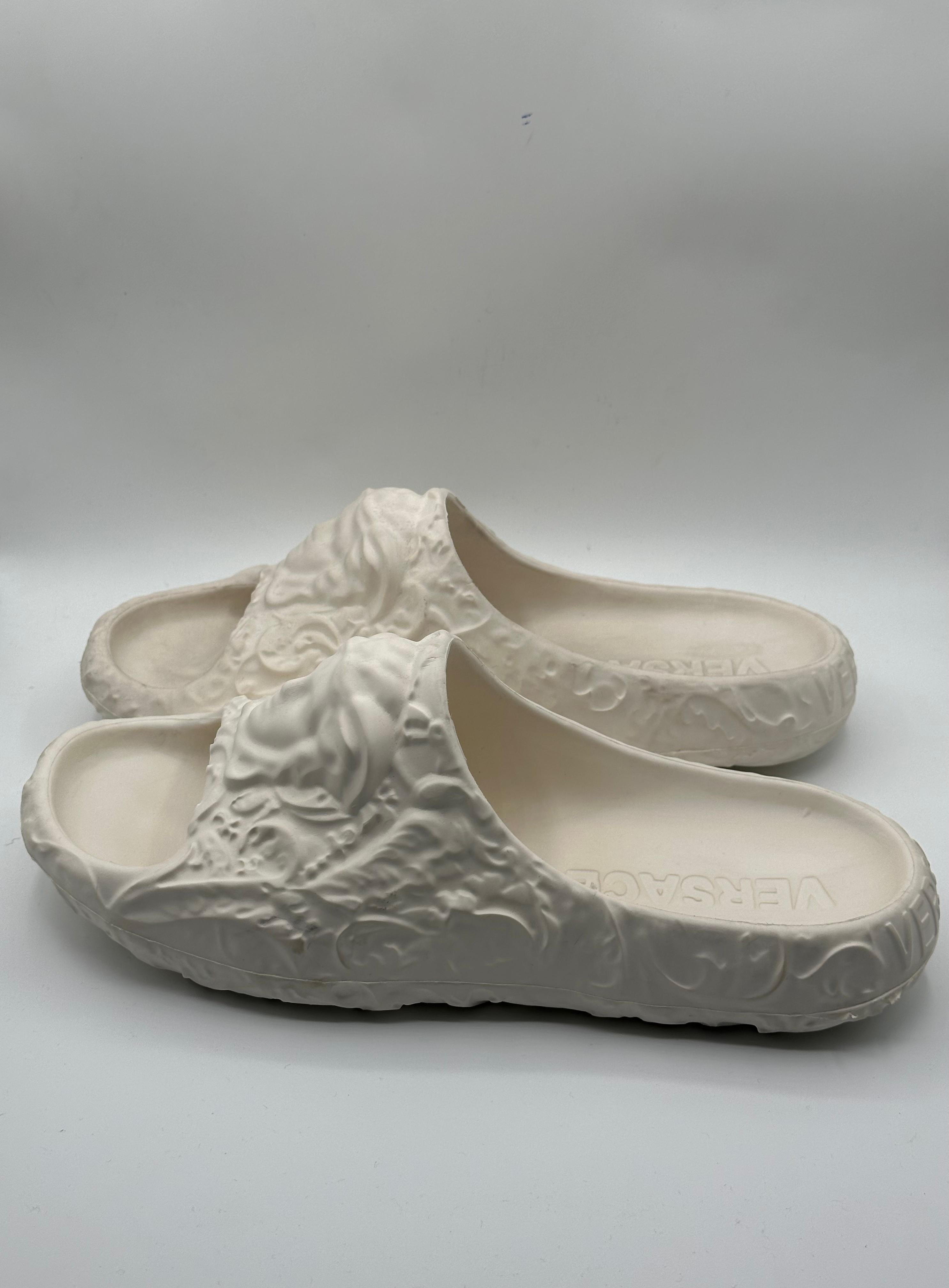 WhatsAppImage2024-09-28at19.18.40_1 VERSACE Medusa Barocco Baroque 3D Molded Rubber Pool Sandals Slipper - Image 3