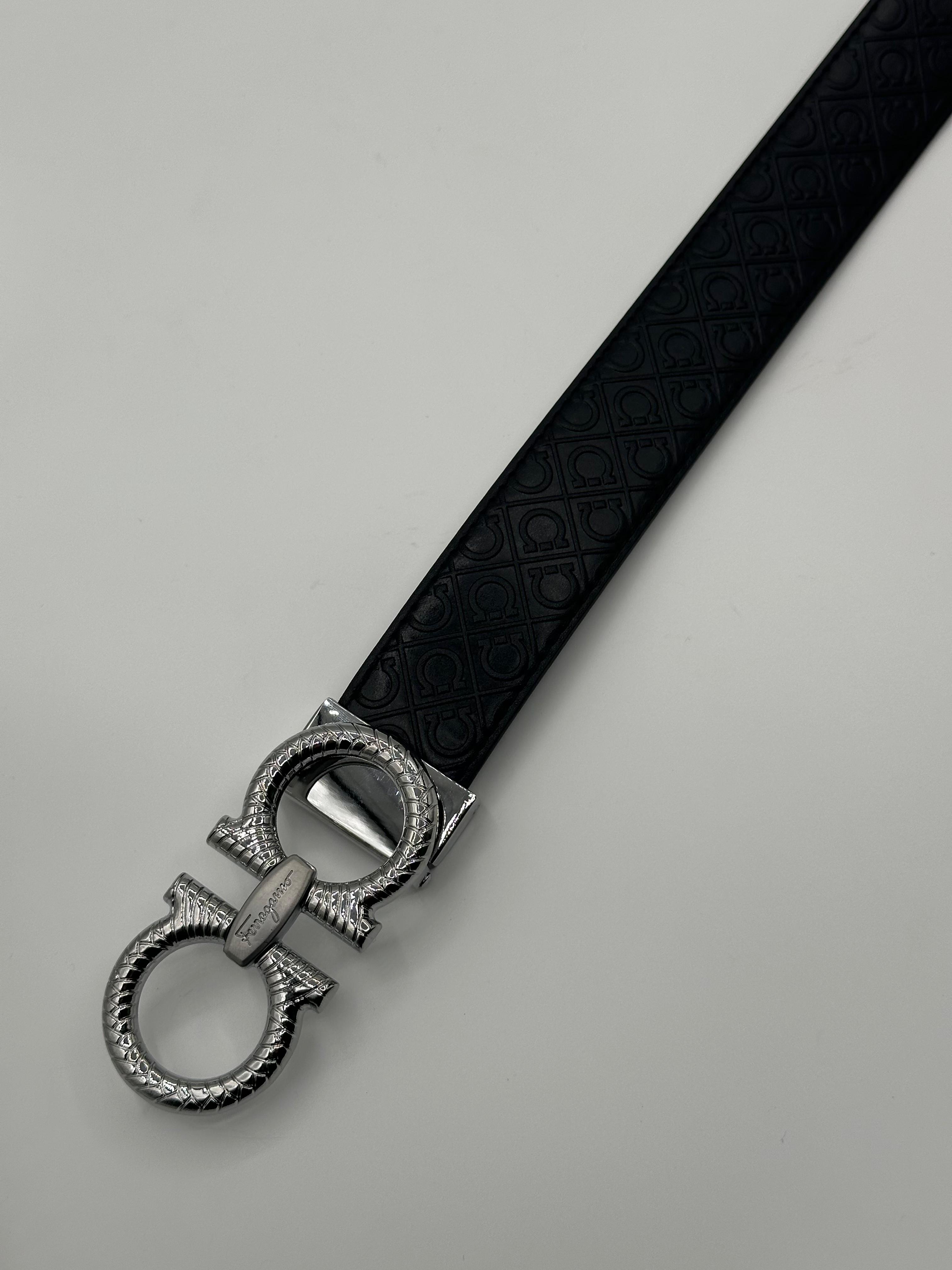 ferragamo black leather signature silver belt ferragamo black leather signature silver belt
