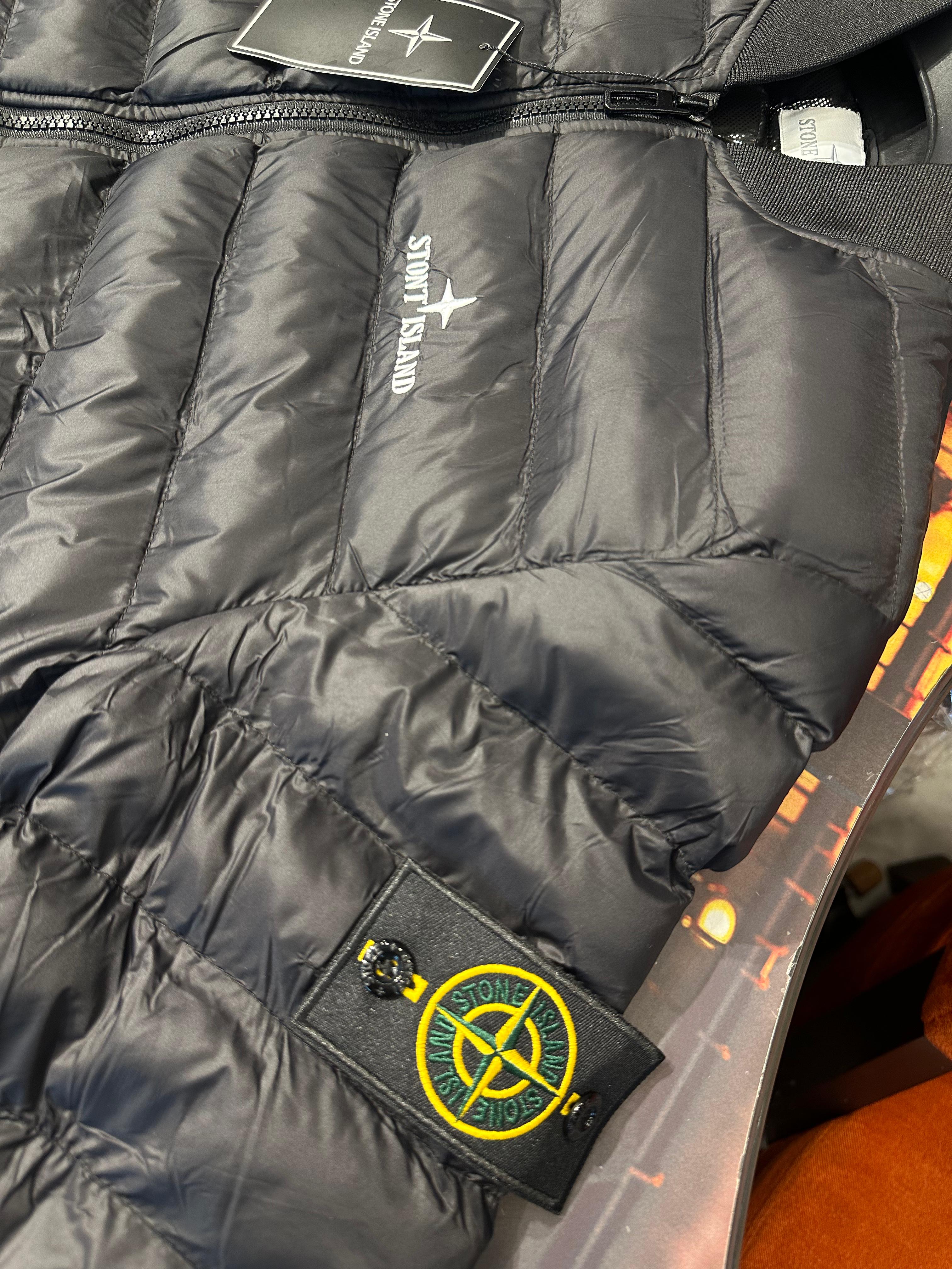WhatsAppImage2025-01-21at22.12.06_2 Stone Island High Quality Super Soft Zipper Puffer Jacket - Image 2