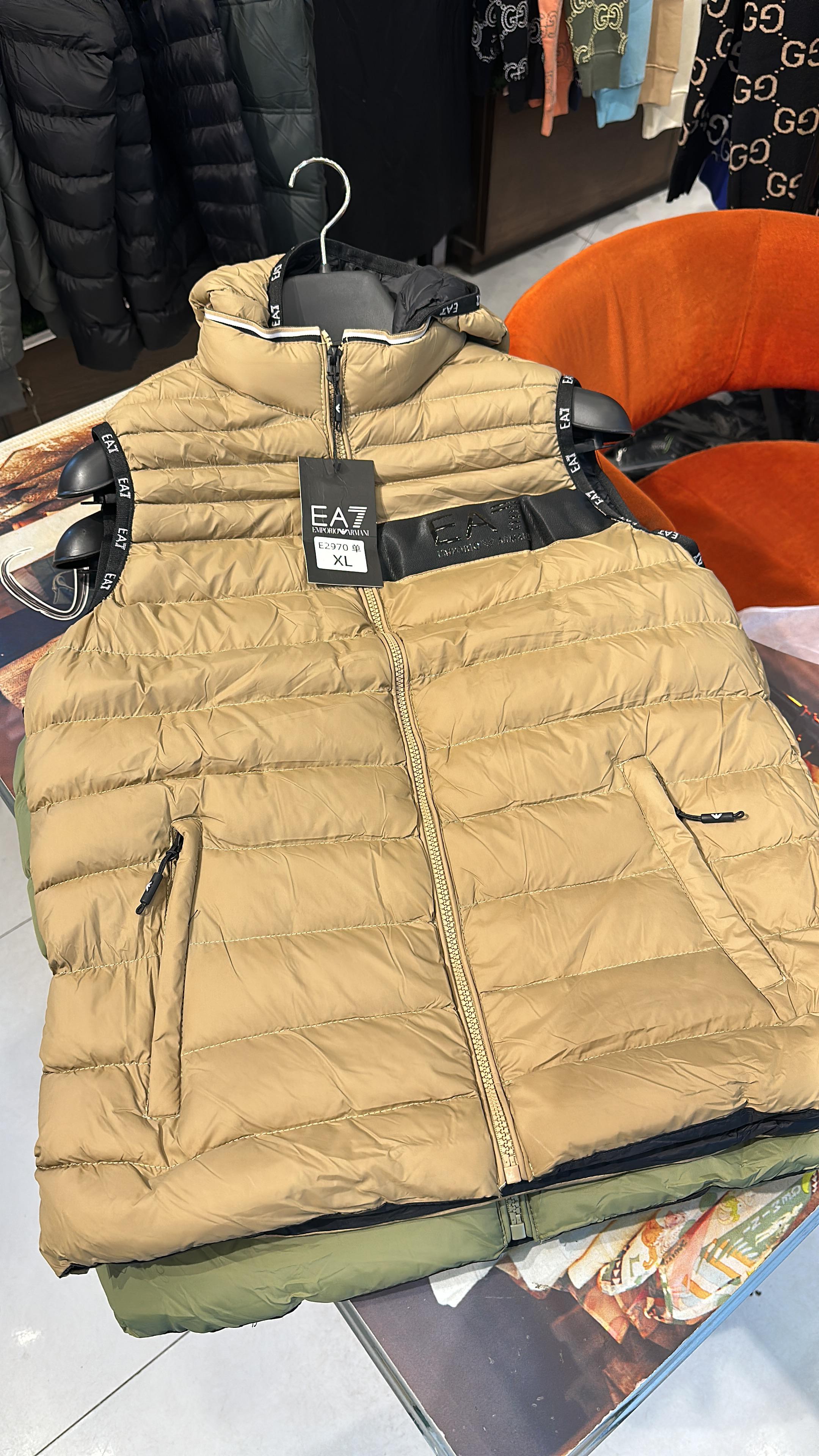 emporio armani high quality super soft zipper sleeveless puffer hoodie jacket emporio armani high quality super soft zipper sleeveless puffer hoodie jacket