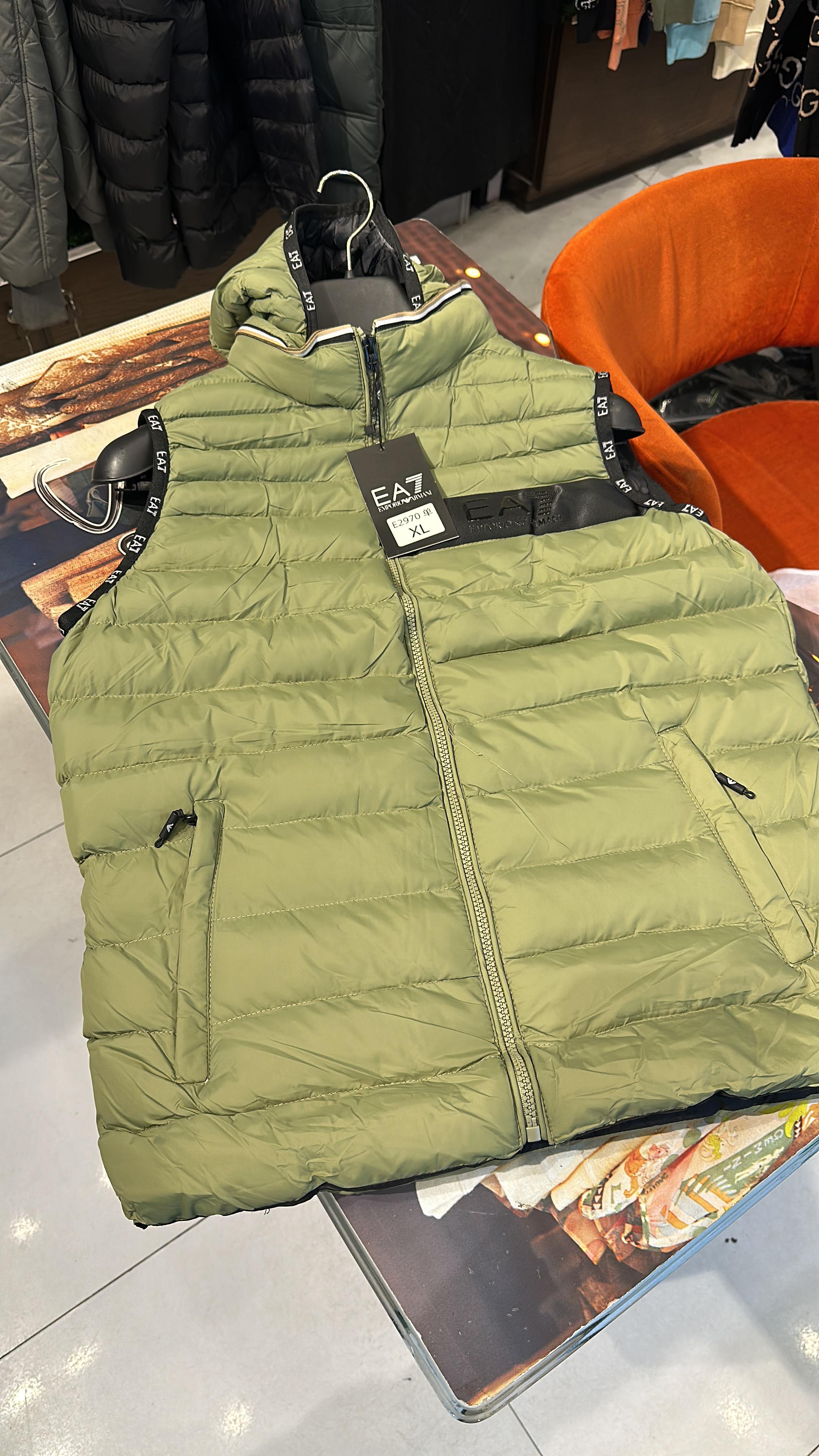 emporio armani high quality super soft zipper sleeveless puffer hoodie jacket emporio armani high quality super soft zipper sleeveless puffer hoodie jacket