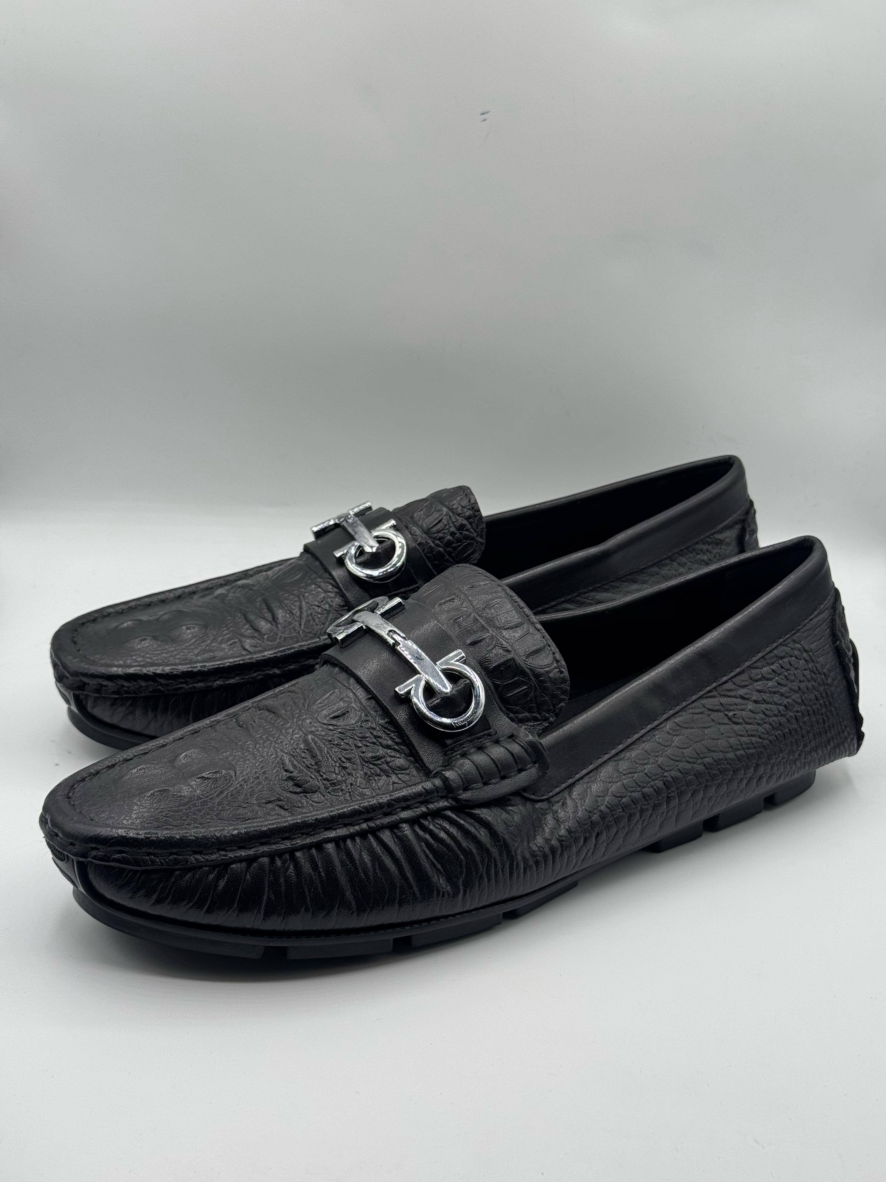 ferragamo premium quality black loafer with buckle ferragamo premium quality black loafer with buckle