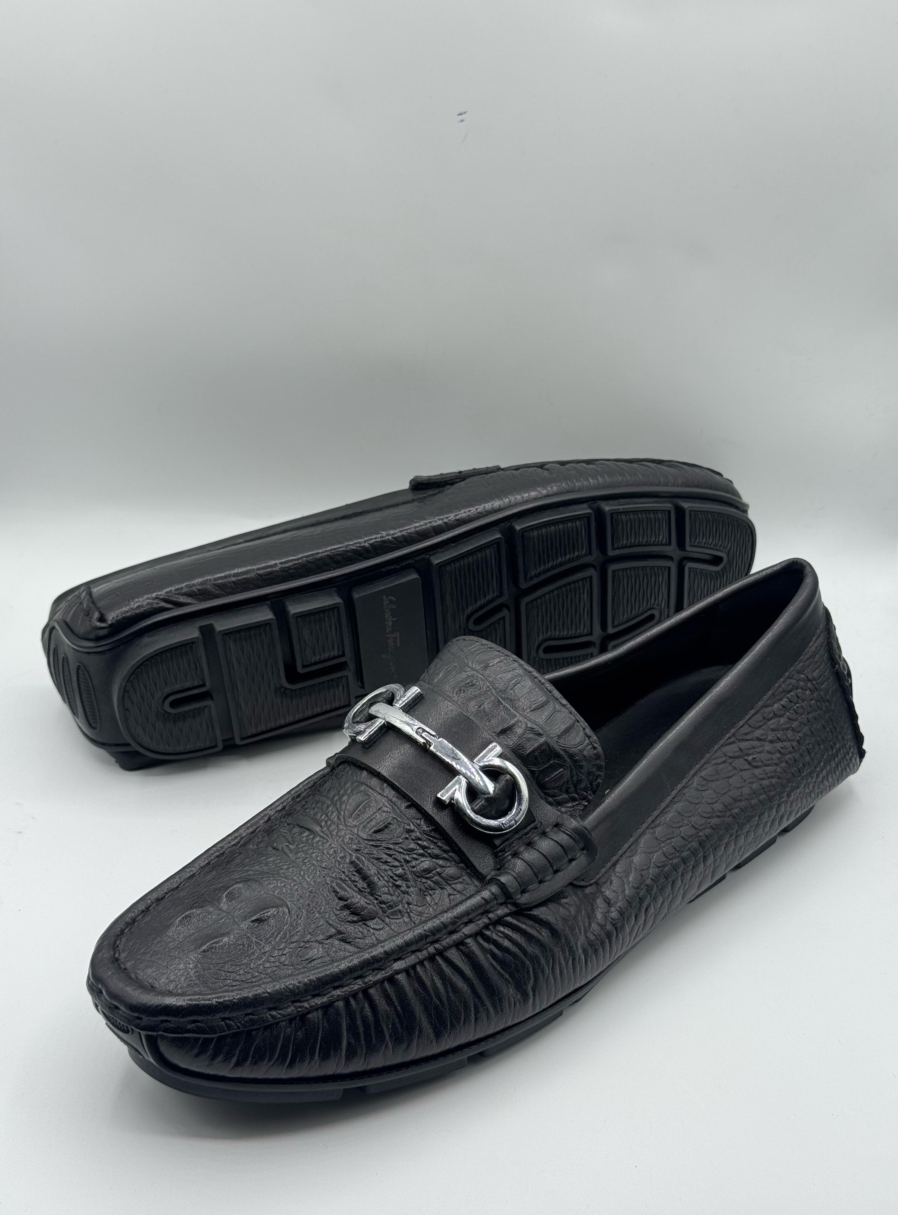 ferragamo premium quality black loafer with buckle ferragamo premium quality black loafer with buckle