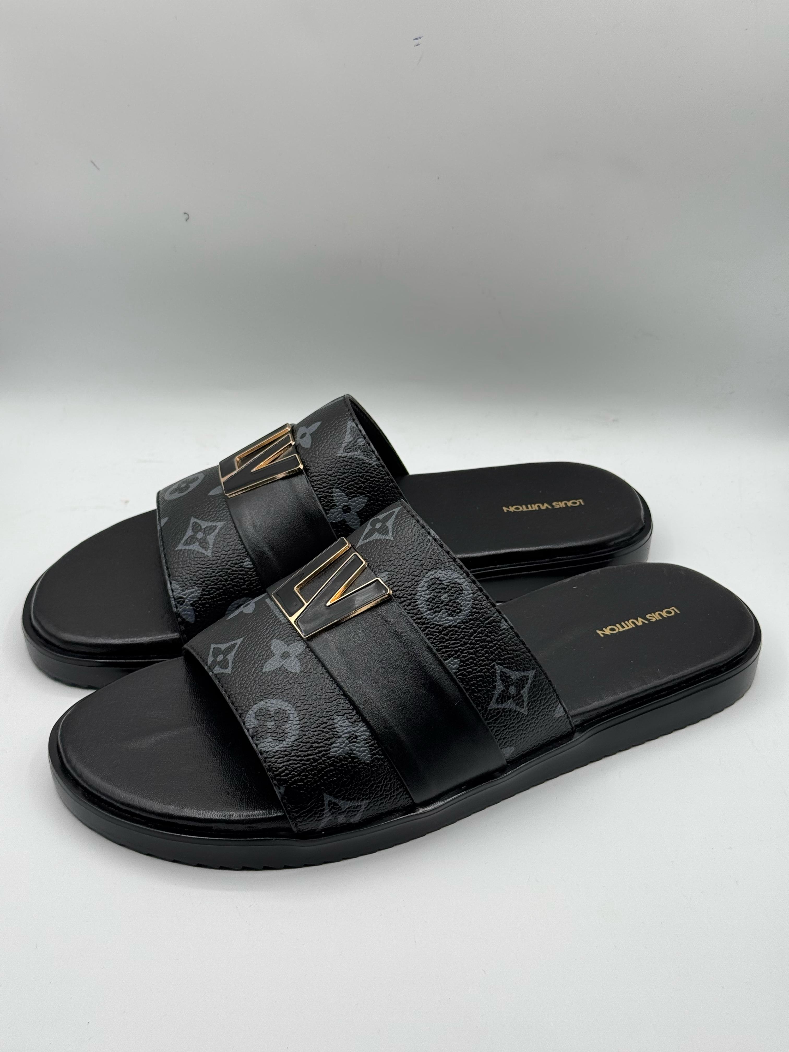 WhatsAppImage2025-04-03at16.44.13_1 LV Gray Check Premium Quality Leather Slipper - Image 2
