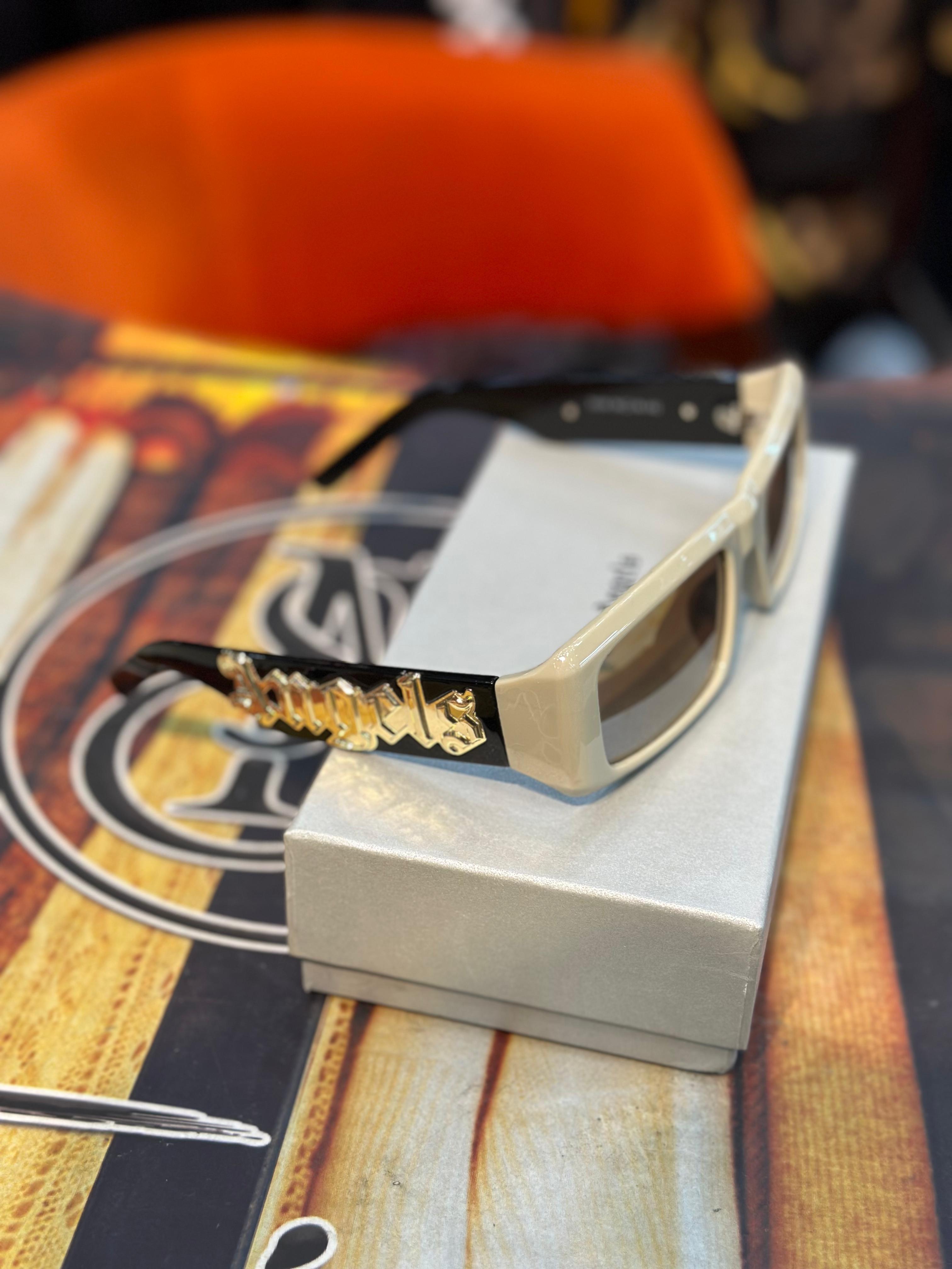 WhatsAppImage2025-05-12at21.10.50 Palm Angel Luxury Premium Quality Sunglasses - Image 2