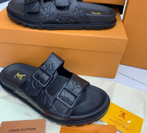 louis vuitton premium slipper with logo